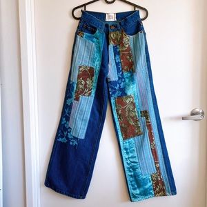 BDG Urban Outfitters Velvet Patch Embellished Jeans size 24 NWOT